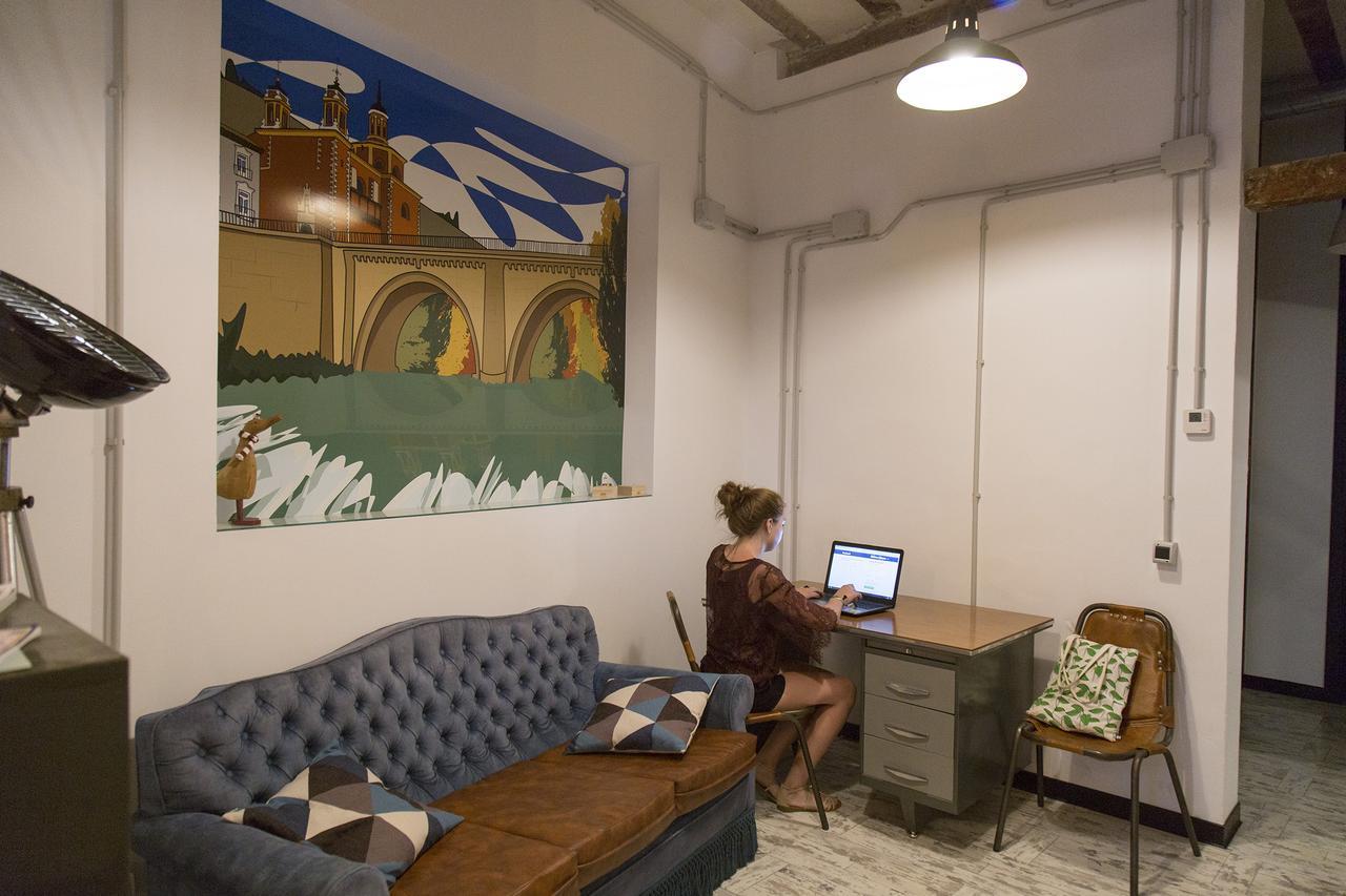 Green River Hostel Cuenca  Kültér fotó